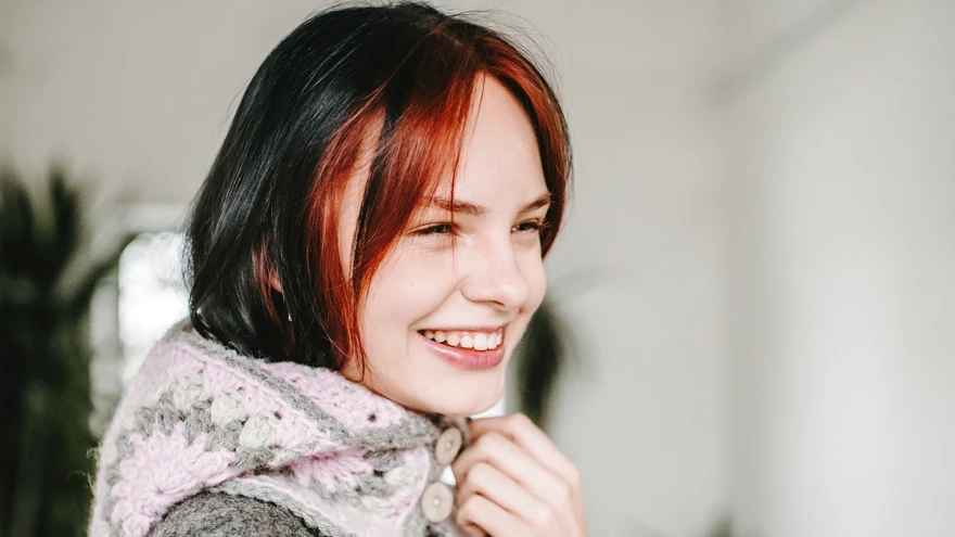 Siseruumi minnes lükka kapuuts seljale rippuma.