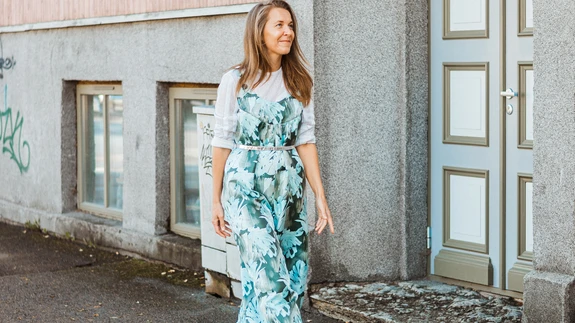 Mõnusalt lohvakas ja ägedast kangast mudel