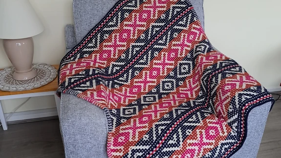 Mosaiiktehnikas kootud tekk "Tartu"