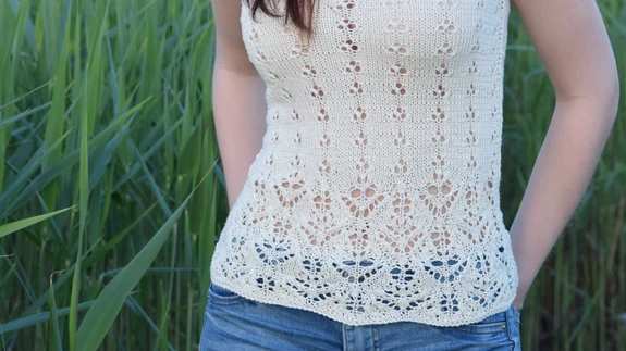 Pitsiline muster romantilisel topil