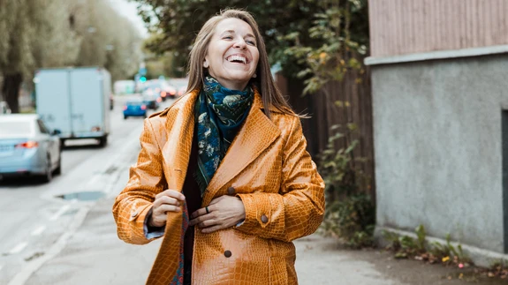 Klassikaline lõige ja moodne värvitoon