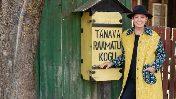 Pikendatud õlaga sügismantel. Autor: Gitta Truus