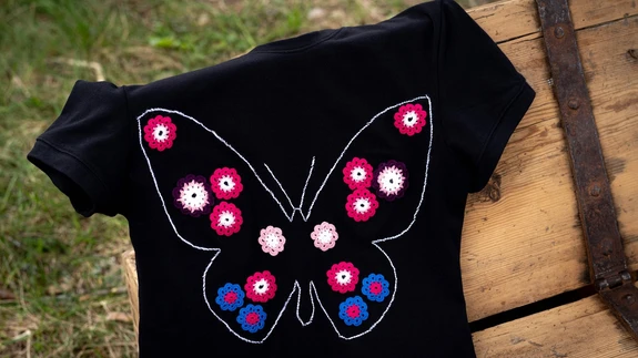 „Seto pitsi päevade“ raames konkursile esitatud töö. Seto pitsi motiividega kaunistatud T-särk.